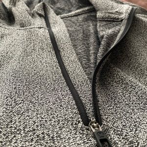 Lululemon Metal Vent Tech Lightweight 1/4 Zip Hoodie - Heather Grey